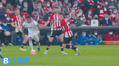 记者：于汉超参加教练员培训班，冬训时以助教身份与申花会合